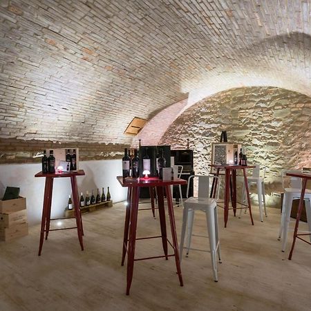 Dimora Delle Muse Bed & Breakfast Монталчино Екстериор снимка