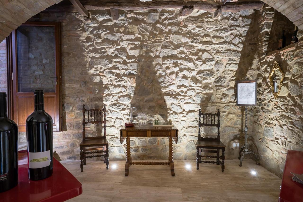 Dimora Delle Muse Bed & Breakfast Монталчино Екстериор снимка