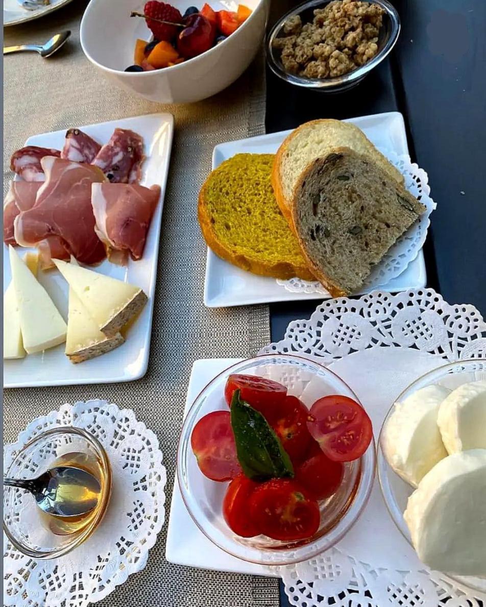 Dimora Delle Muse Bed & Breakfast Монталчино Екстериор снимка