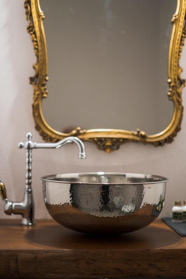 Dimora Delle Muse Bed & Breakfast Монталчино Екстериор снимка