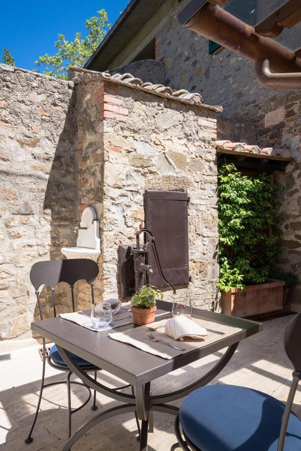Dimora Delle Muse Bed & Breakfast Монталчино Екстериор снимка