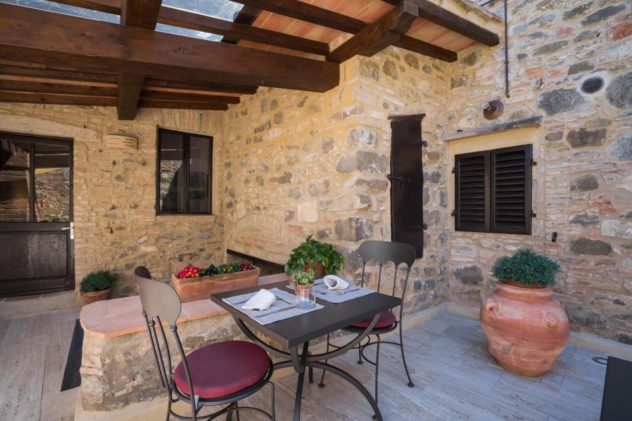 Dimora Delle Muse Bed & Breakfast Монталчино Екстериор снимка
