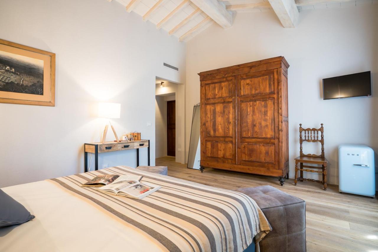 Dimora Delle Muse Bed & Breakfast Монталчино Екстериор снимка